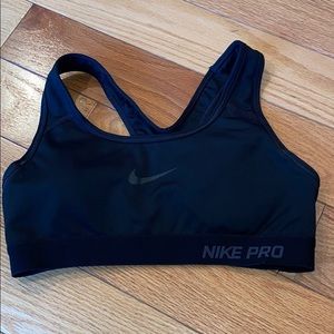 NIKE SPORTS BRA